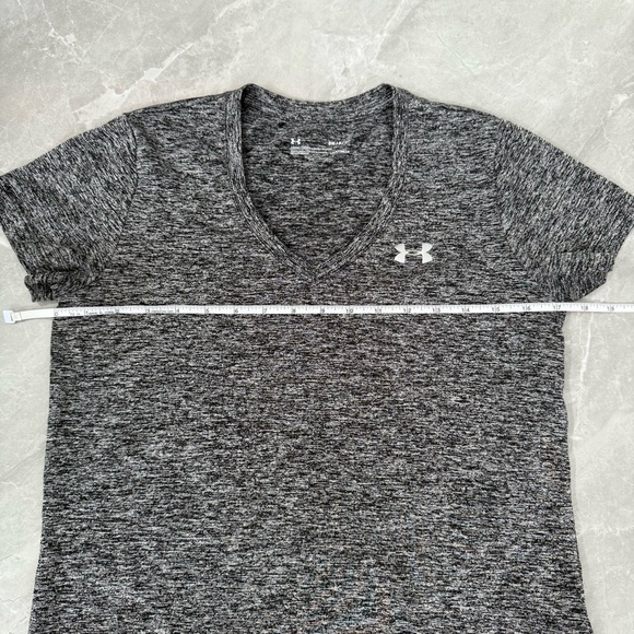 Women’s Under Armour Twist Tech Heat Gear V-Neck Short Sleeve Shirt Small - Picture 14 of 15